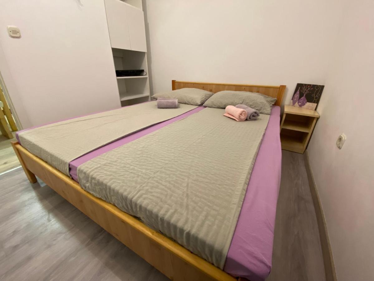 Lighthouse Apartman *